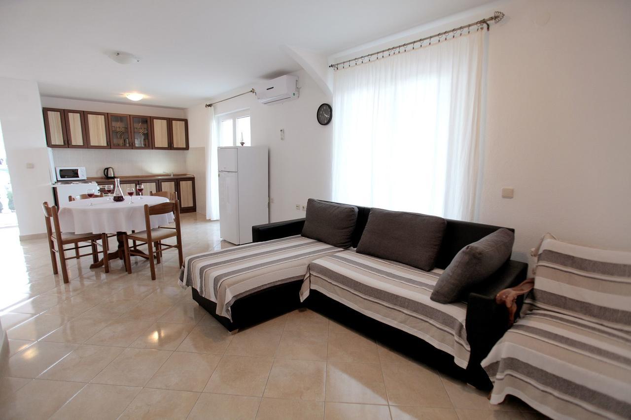 Apartments Iva Trogir Buitenkant foto
