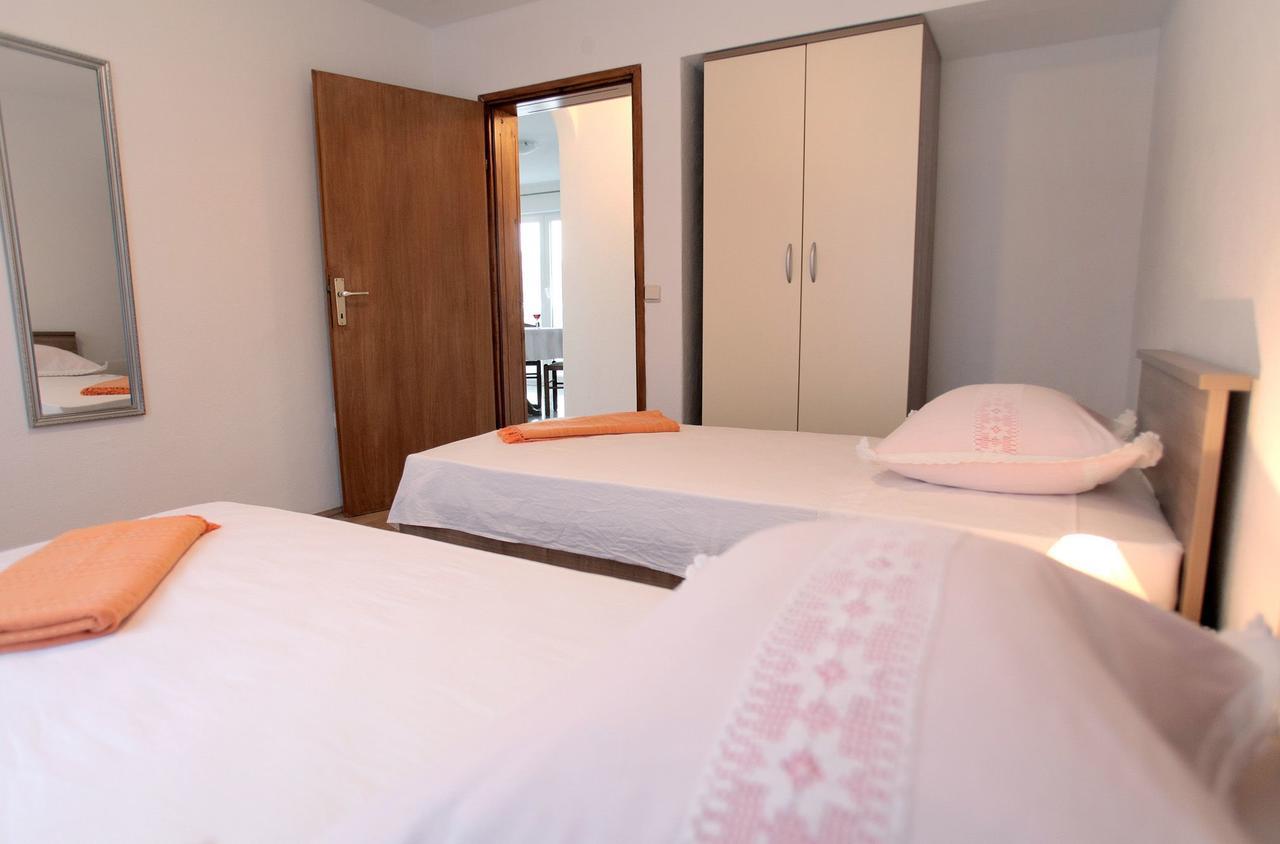 Apartments Iva Trogir Buitenkant foto