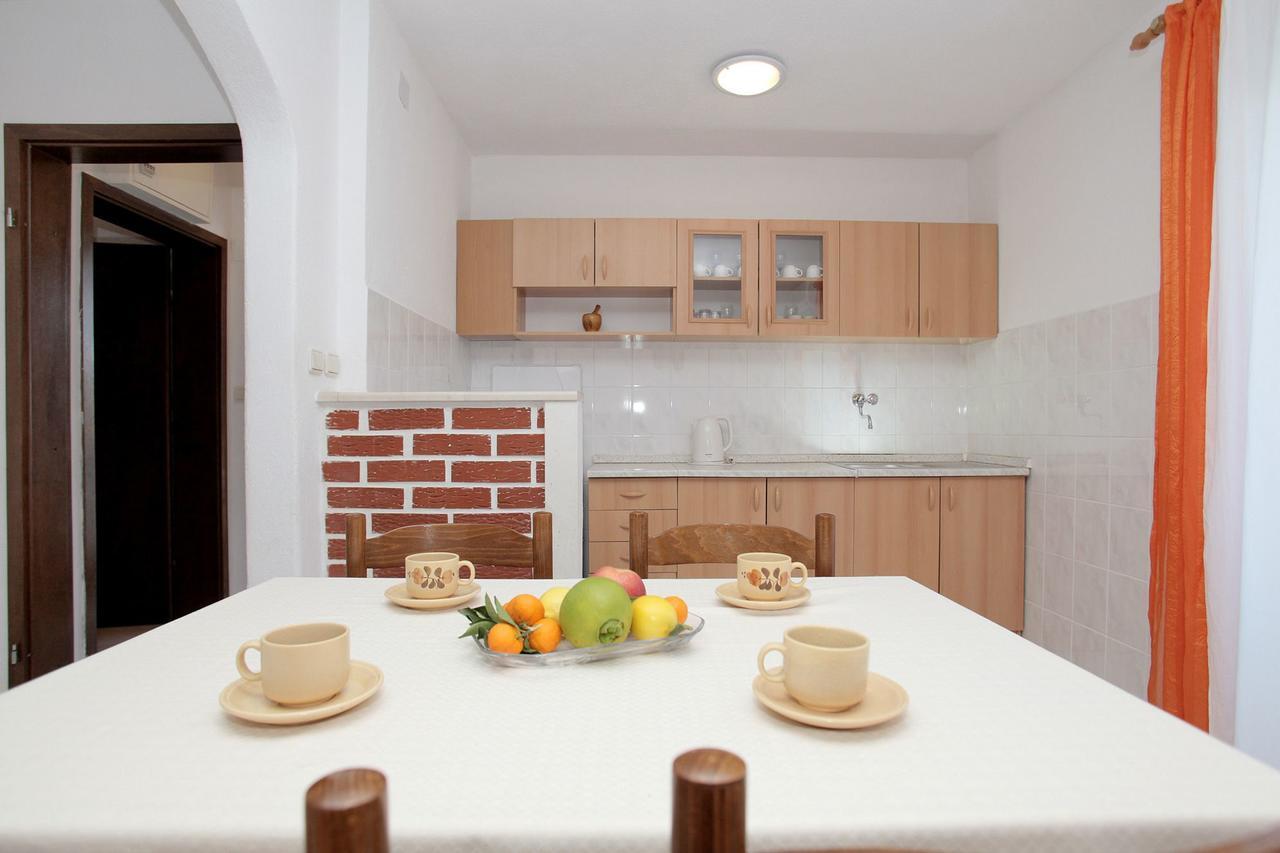 Apartments Iva Trogir Buitenkant foto